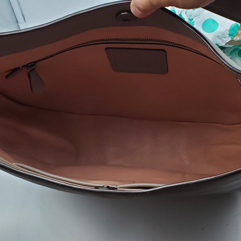 Coach Nomad Hobo Fog Glovetanned Leather - Picture 7 of 16